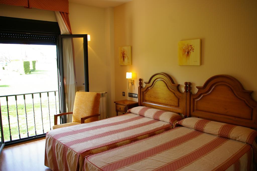 Hotel Cristina Norena Ngoại thất bức ảnh