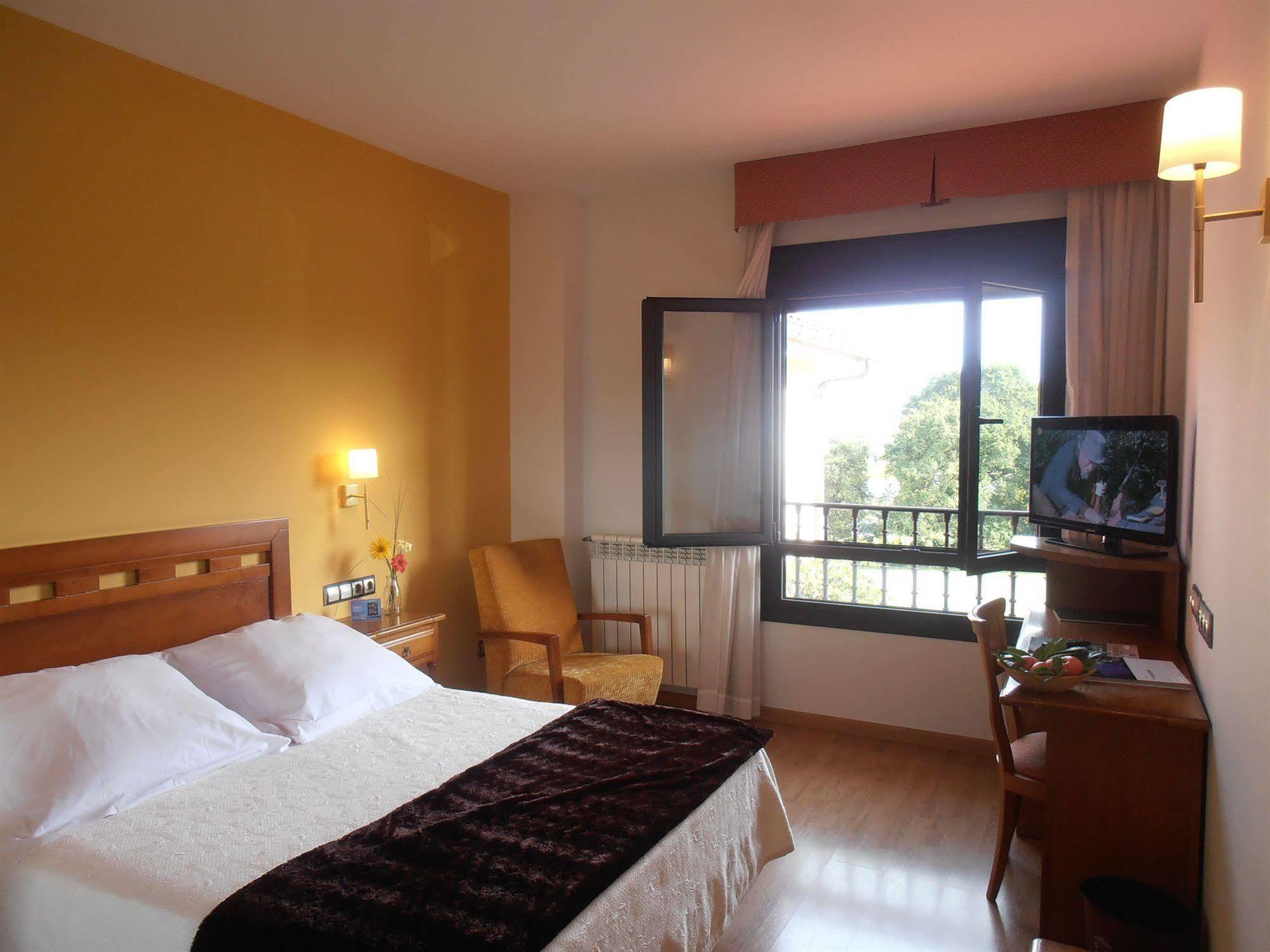 Hotel Cristina Norena Ngoại thất bức ảnh